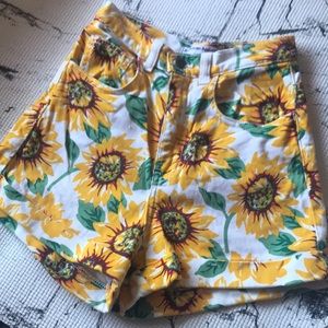 Sunflower highwaisted shorts